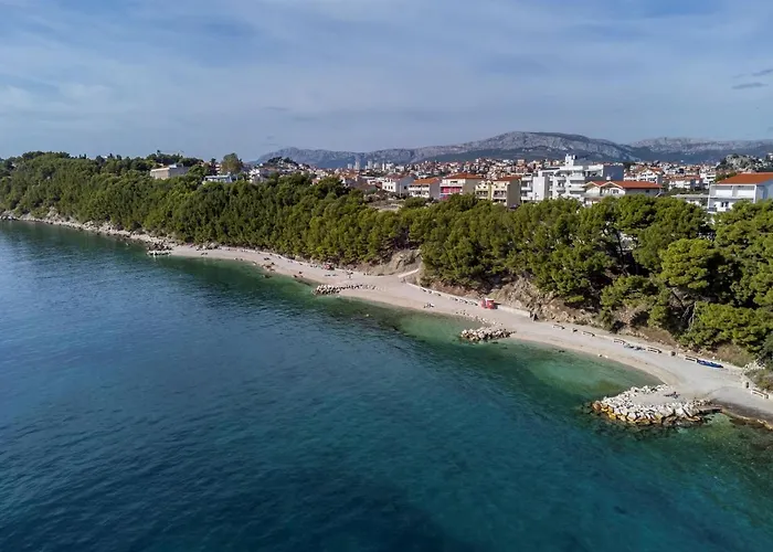 Apartman Lukiana*** *