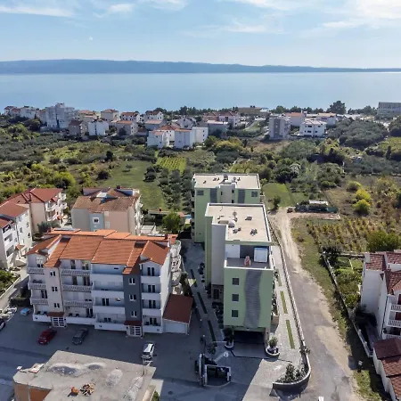 Daire Apartman Lukiana*** *