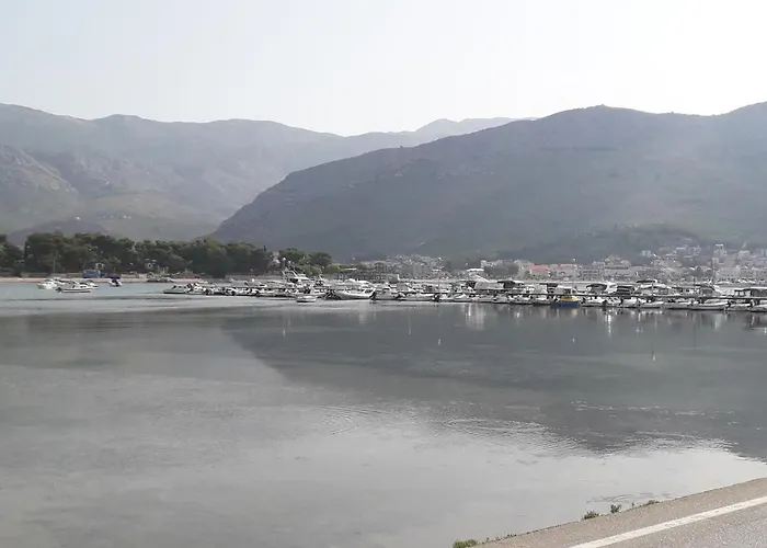 Apartman Lukiana*** דירה ספליט