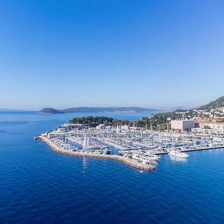 Apartman Lukiana*** * Split