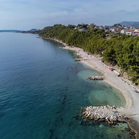 Apartment Apartman Lukiana*** *