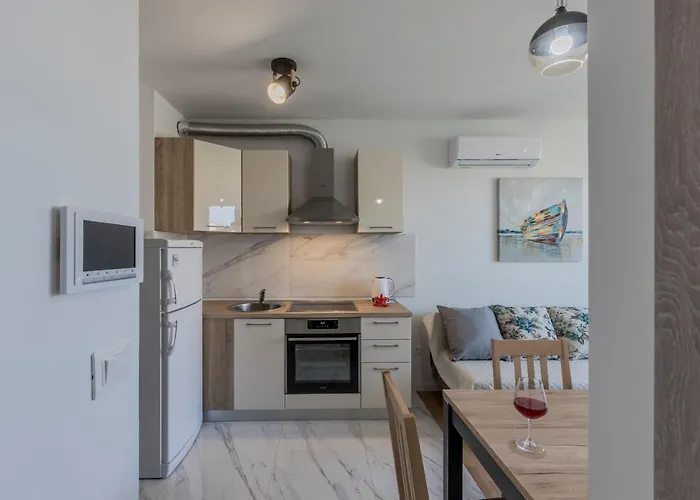 Апартаменты Apartman Lukiana***