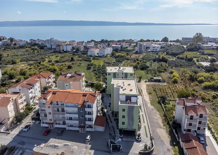 Апартаменты Apartman Lukiana*** *